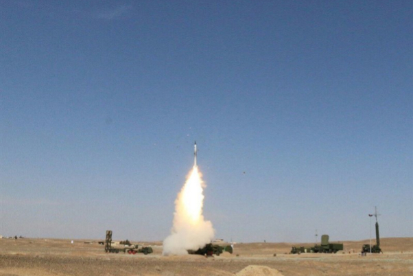 Запуск оборонительных ракет КСИР