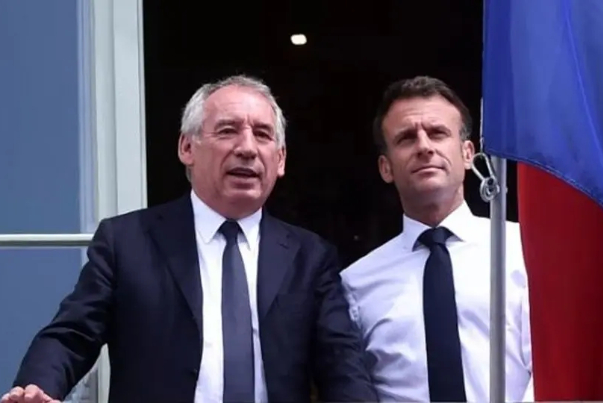 法国总理不信任动议在议会未获通过