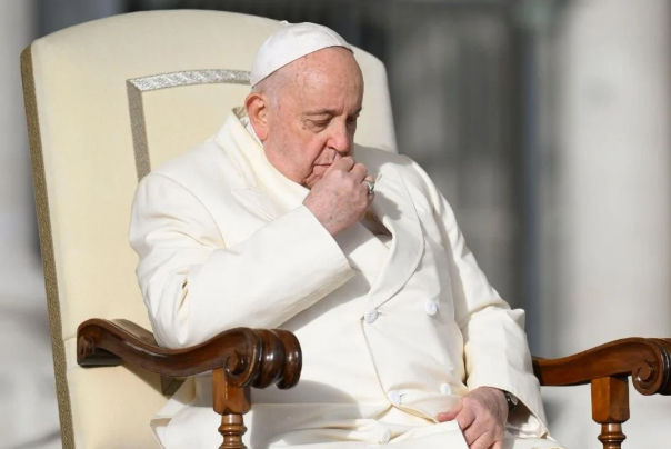 האפיפיור פרנציסקוס קורא ל"כיבוד מיידי" של הפסקת האש בעזה