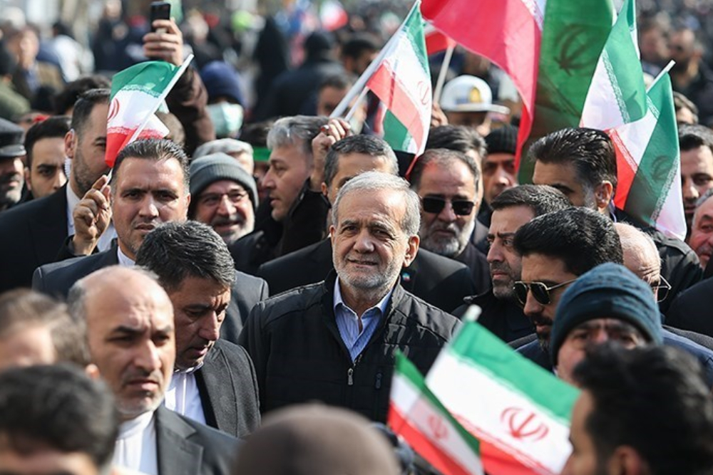 Пезешкиан: Мечты врагов иранской нации не могут быть истолкованы тактом революционного лидера и присутствием народа