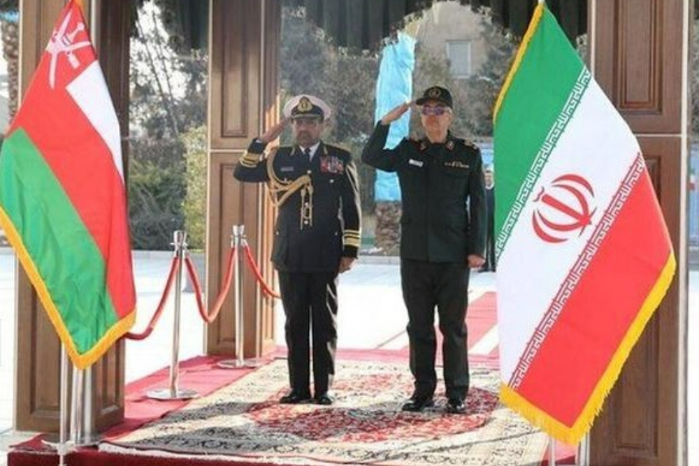 دیدار رئیس ستاد نیروهای مسلح سلطنت عمان با سرلشکر باقری