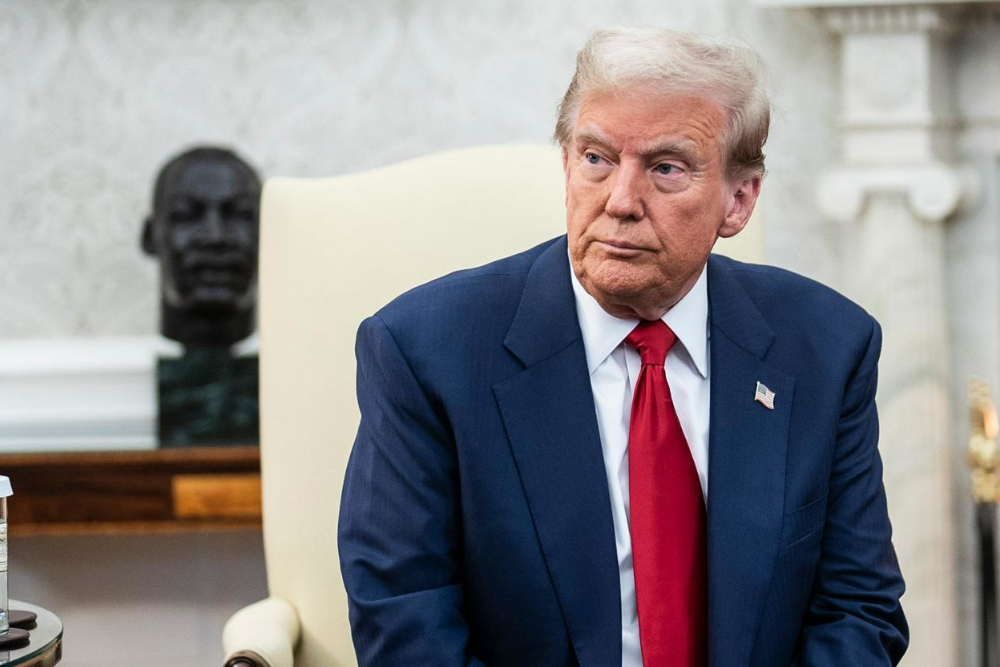 特朗普对伊朗和也门安萨鲁拉的敌对言论和指控