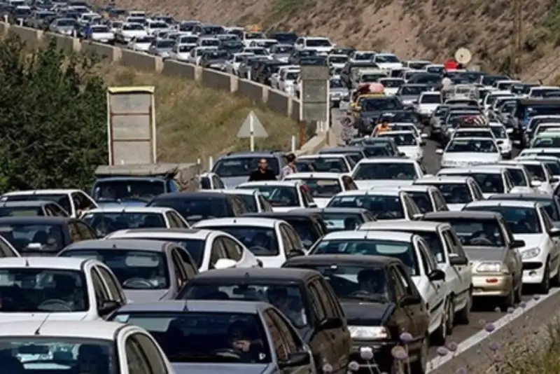 ترافیک  سنگین در آزاد راه تهران - شمال