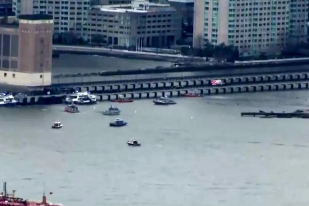 纽约哈德逊河直升机坠毁，6人死亡