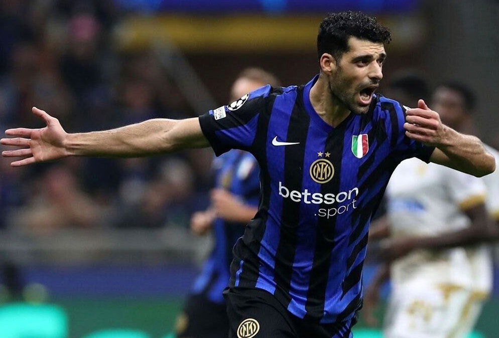 طارمی، نماد جوانمردی؛ دلداری به رافینیا پس از شکست تلخ بارسلونا