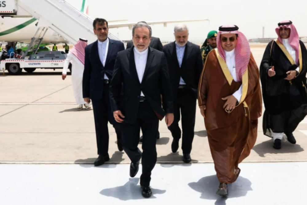 Какова была цель короткой поездки Аракчи в Джидду?