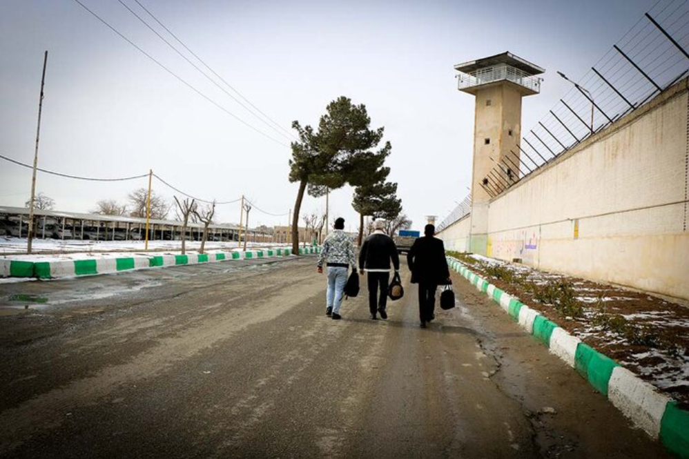 هدیه متفاوت روز معلم؛ ابتکار درخشان دانش‌آموزان ارومیه