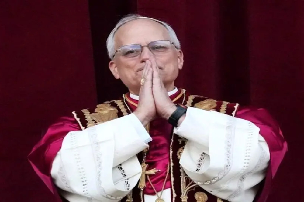 שר המורשת התרבותית ייצג את איראן בהשבעת האפיפיור ליאו ה-14