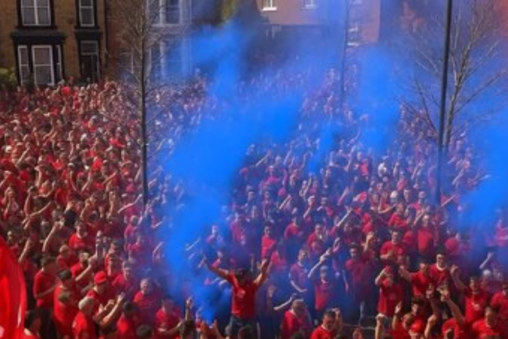 زیرگیری در جشن قهرمانی لیورپول؛ خودرو به میان جمعیت زد + فیلم