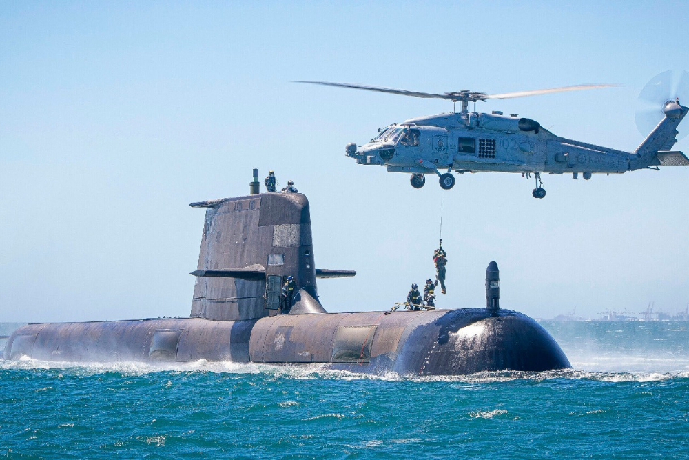 Иран занимает четвертое место среди подводных держав мира; подводная держава в Персидском заливе