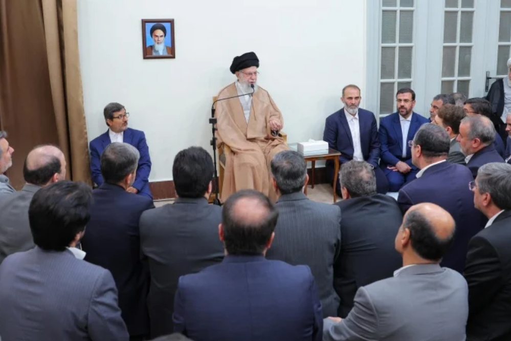 Встреча главы МВД и губернаторов провинций ИРИ с лидером Исламской революции