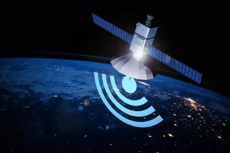 اینترنت ماهواره‌ای برای آیفون فعال شد