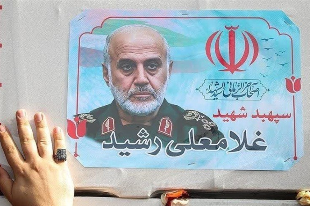 دزفول برای وداع با سردار رشید تعطیل شد