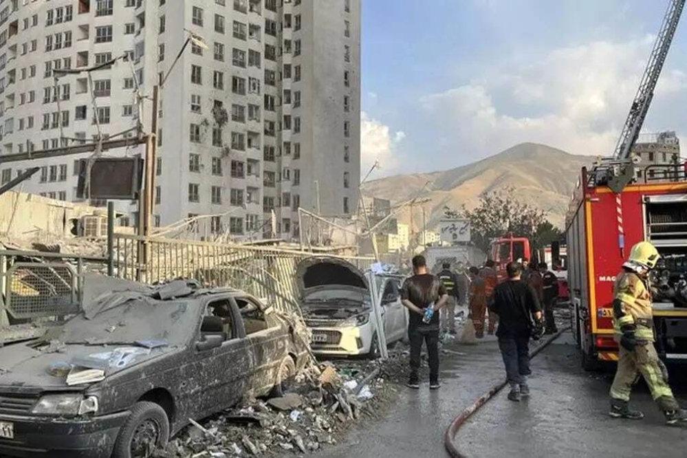 وقتی دل‌ آتش‌نشان، شعله‌های جنگ را به امید تبدیل کرد