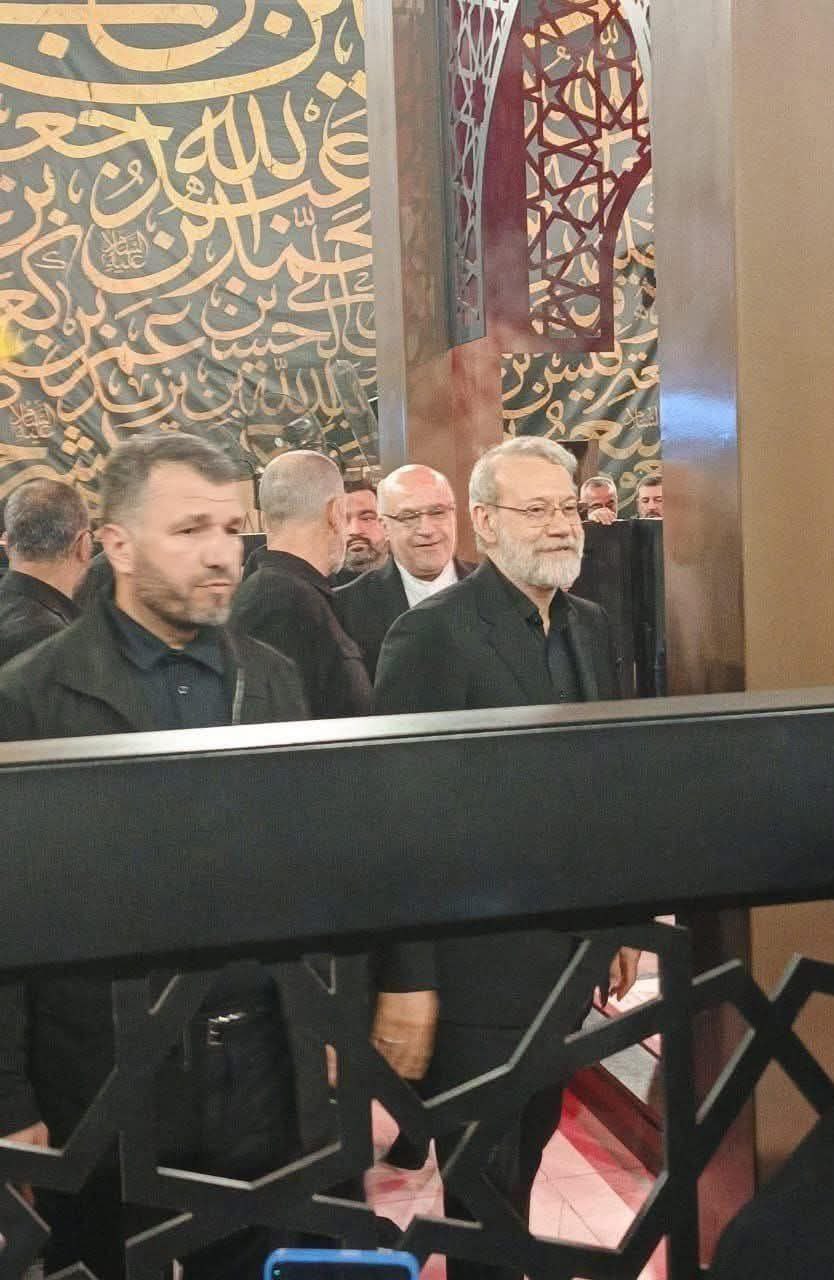 מזכיר המועצה לביטחון לאומי של איראן, מר עלי לאריג'אני, מבקר במקדש סייד נסראללה.