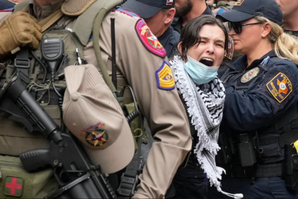 Молодые американцы предпочитают ХАМАС Израилю