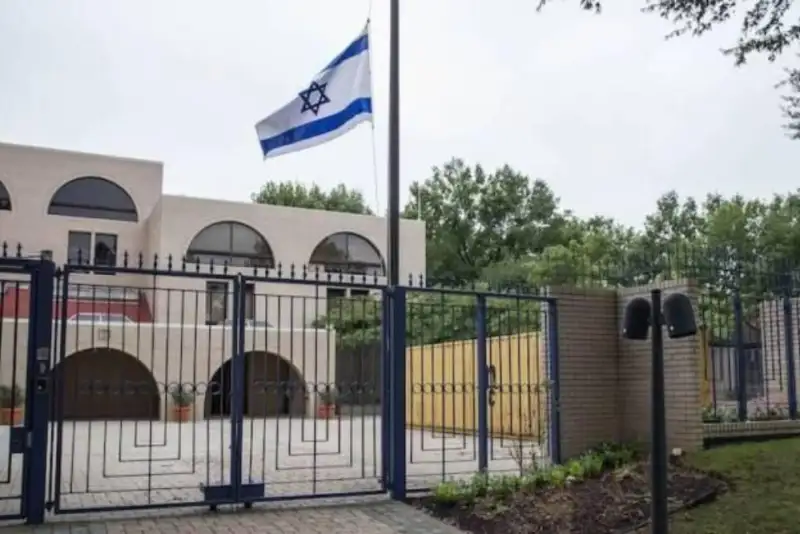 حمله به سفارت تل آویو در هلند