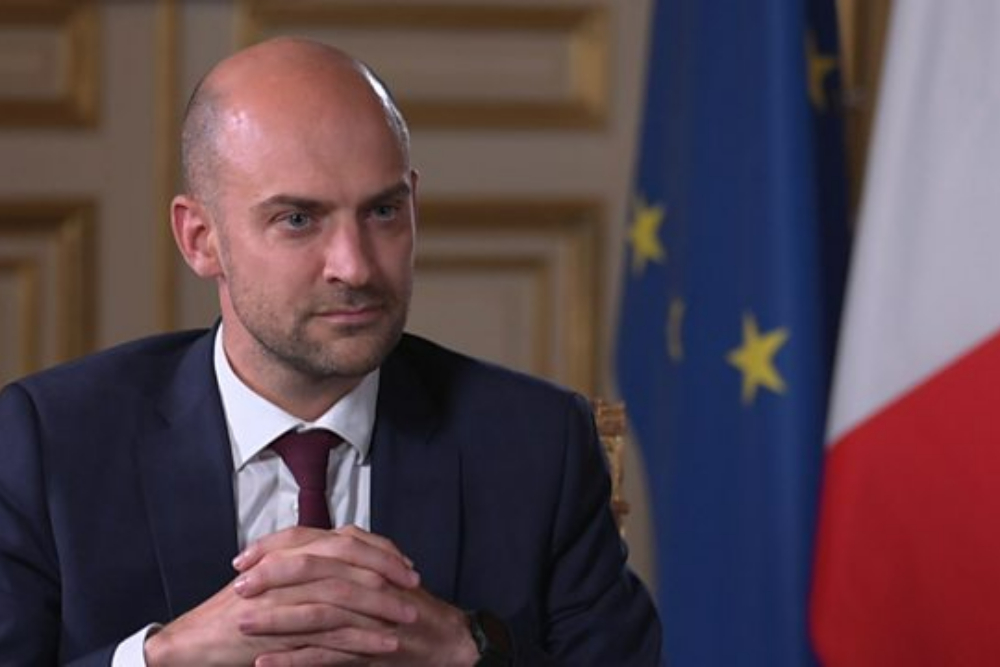 فرانسه: حماس باید در چارچوب طرح ترامپ برای غزه تسلیم شود