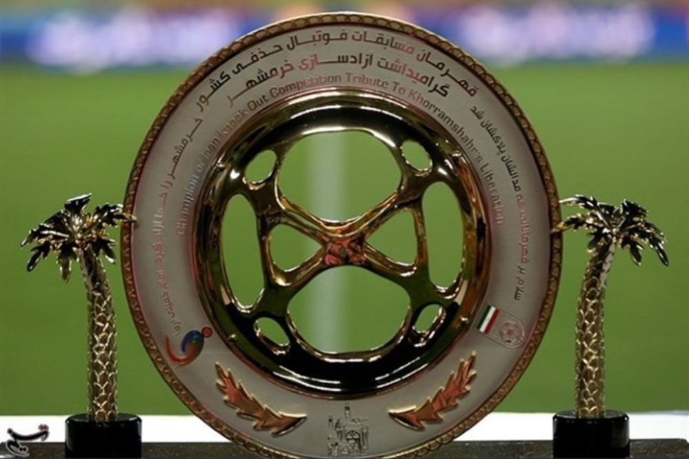 بازی استقلال و تراکتور به تعویق افتاد