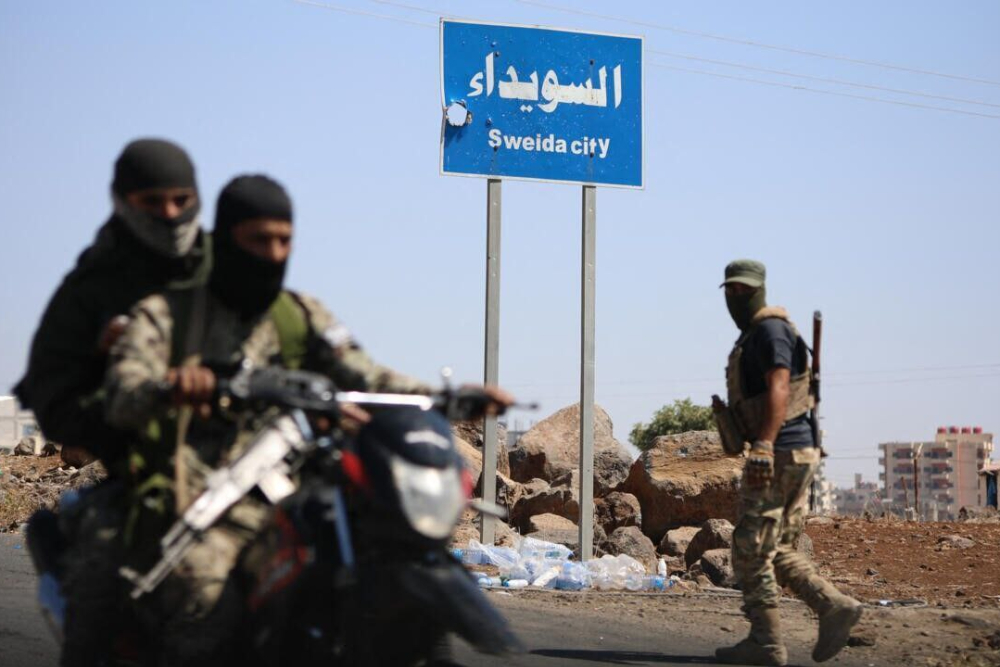 نقض آتش‌بس در استان دروزی نشین؛ وزارت دفاع سوریه مرکز شهر السویدا را هدف قرار داد