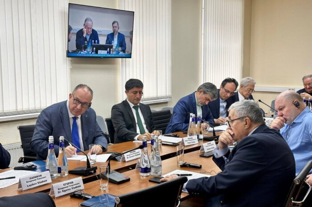 Акцент на укреплении отношений между элитами - главная тема совместного круглого стола с участием двух иранских и российских аналитических центров