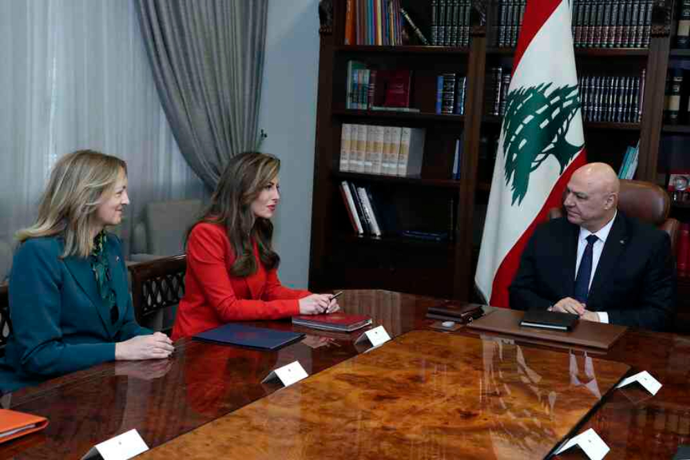 אורטגוס נפגש עם עאון וברי. לבנון: לעצור את התקיפות הישראליות ולאפשר לתושבי הדרום לחזור.