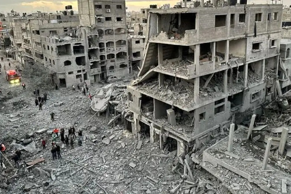 以色列政权对加沙地带发动了陆、空、海三方面的袭击