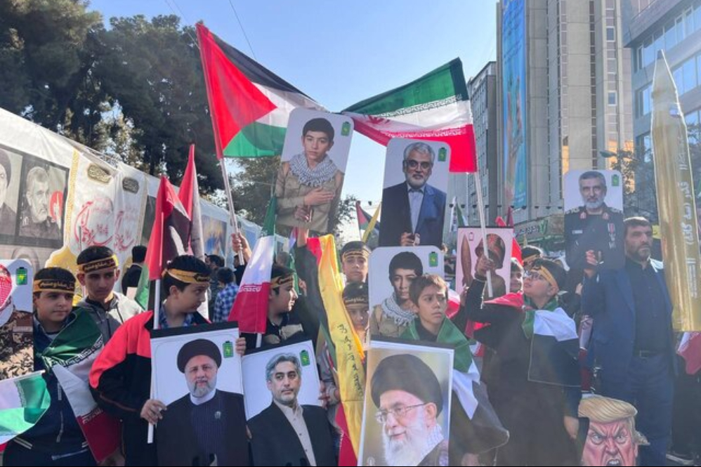 نمایش اقتدار ملی در راهپیمایی  13 آبان / قالیباف: استقلال ایران، قابل معامله نیست