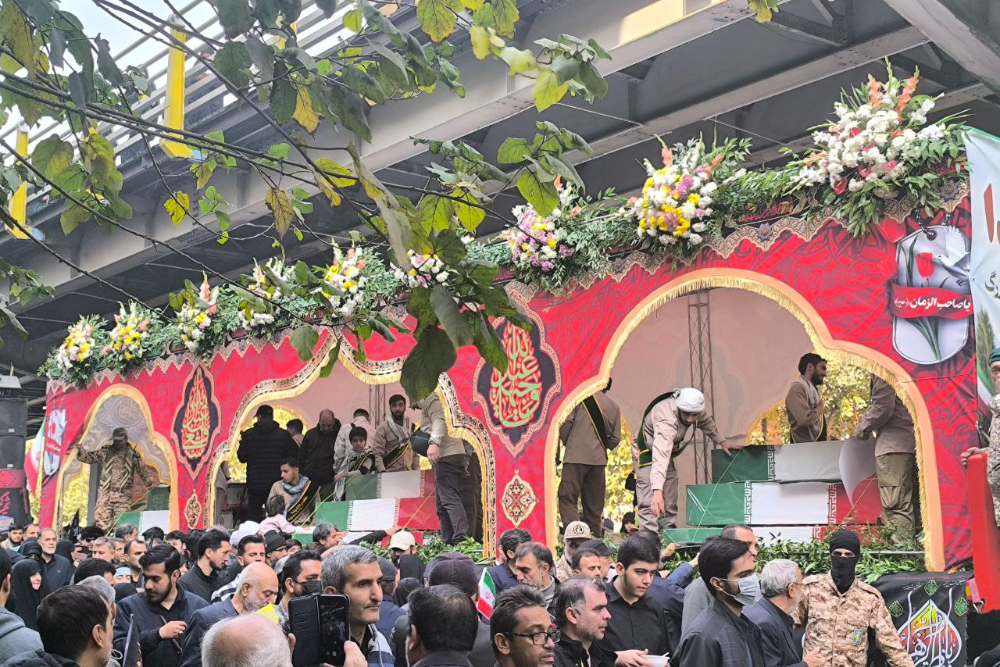 امروز 24 دی ماه؛ روز تشییع پیکر شهدای مدافعان امنیت از مقابل دانشگاه تهران