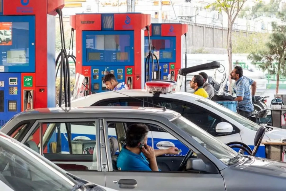 پشت پرده 70 سال تصمیم‌های بنزینی؛ چرا همیشه دیر و پرهزینه؟