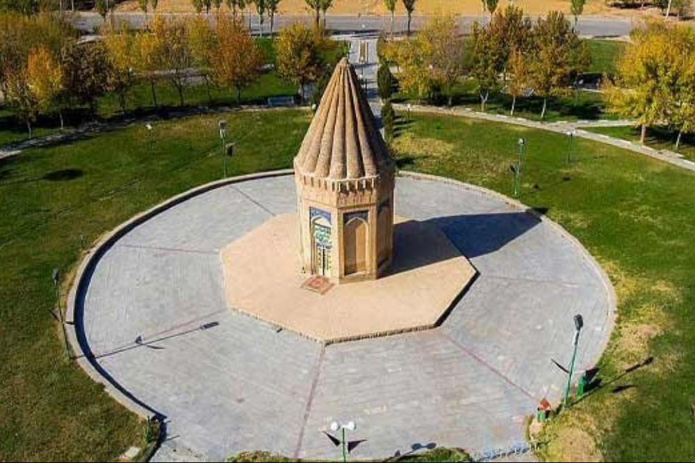 Знакомство с туристическими достопримечательностями иранских городов/ Туйсеркан (135)