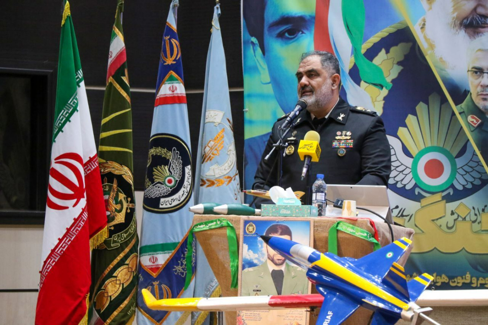 海军指挥官：伊朗船只在世界各地都有护航