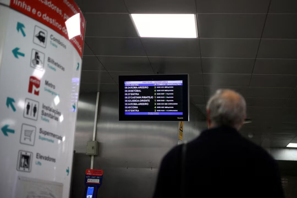 اعتصاب سراسری در پرتغال باعث اختلال حمل‌ونقل و تعطیلی مدارس شد