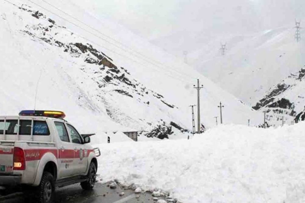 بارش باران و برف در شمال تهران