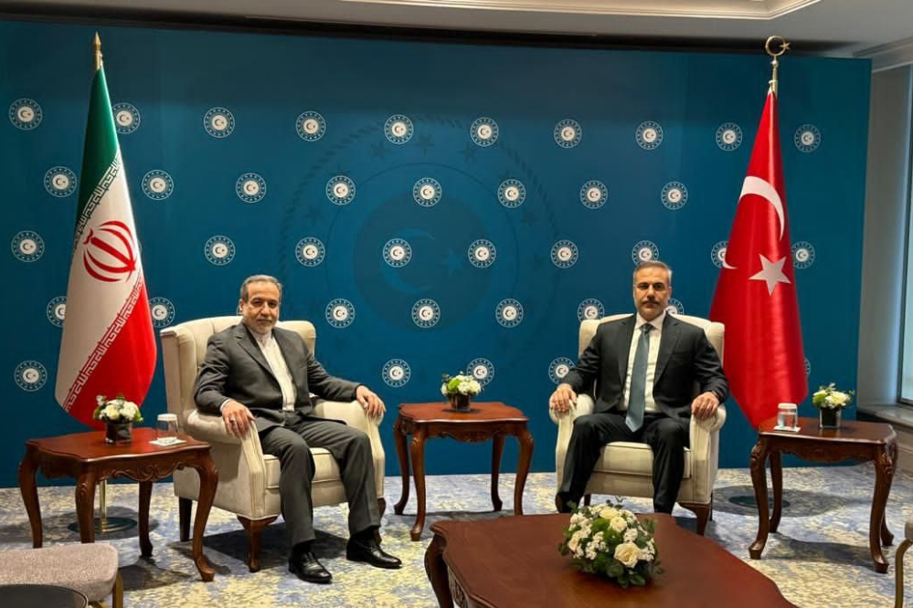 پیام مشترک تهران–آنکارا؛ نفی جنگ و بازگشت به دیپلماسی برای عبور از بحران