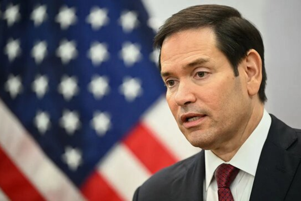 特朗普的副手承认伊朗政权更迭计划失败