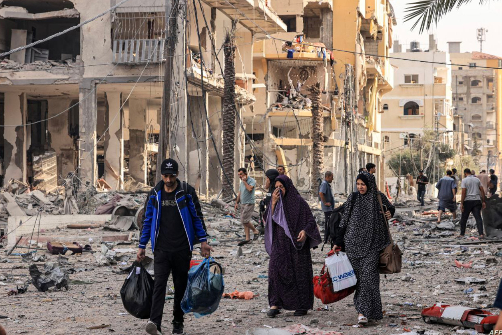 返回加沙的巴勒斯坦民众：通过拉法口岸时遭到以方粗暴对待