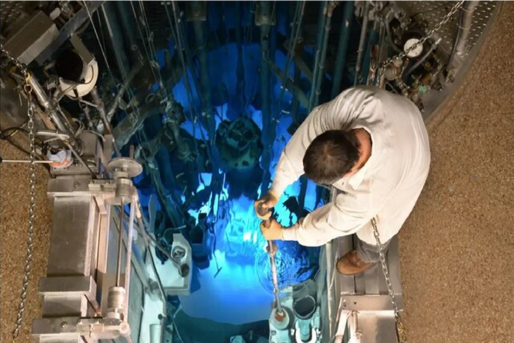 آغاز آزمایش انسانی دستگاه پزشکی هسته‌ای جدید برای درمان سرطان