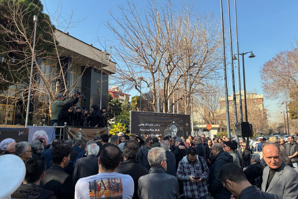 پیکر عنایت‌الله بخشی  بازیگر پیشکسوت تشییع شد