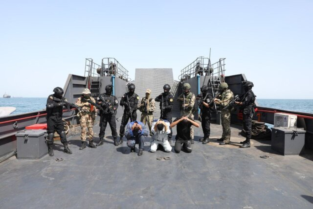 تمرین مشترک ایران و روسیه برای آزادسازی کشتی ربوده‌شده