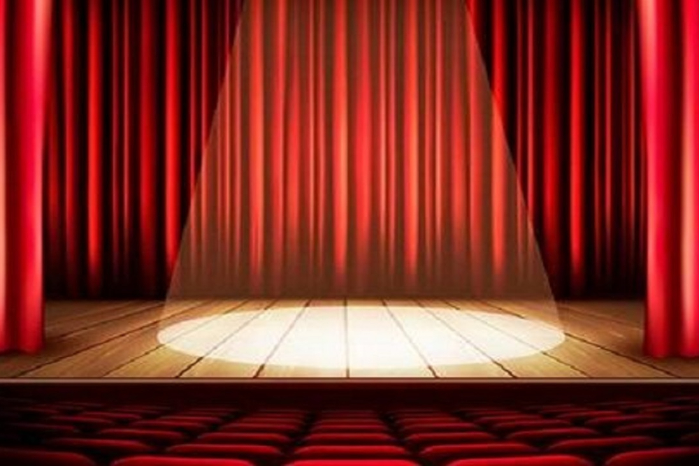 حال و هوای تئاترهای خصوصی در آخرین ماه سال