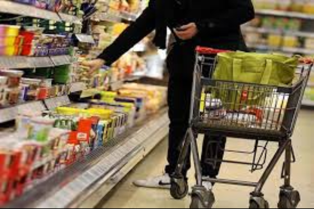 وزیر صمت: کمبود کالای اساسی در بازار احساس نمی‌شود