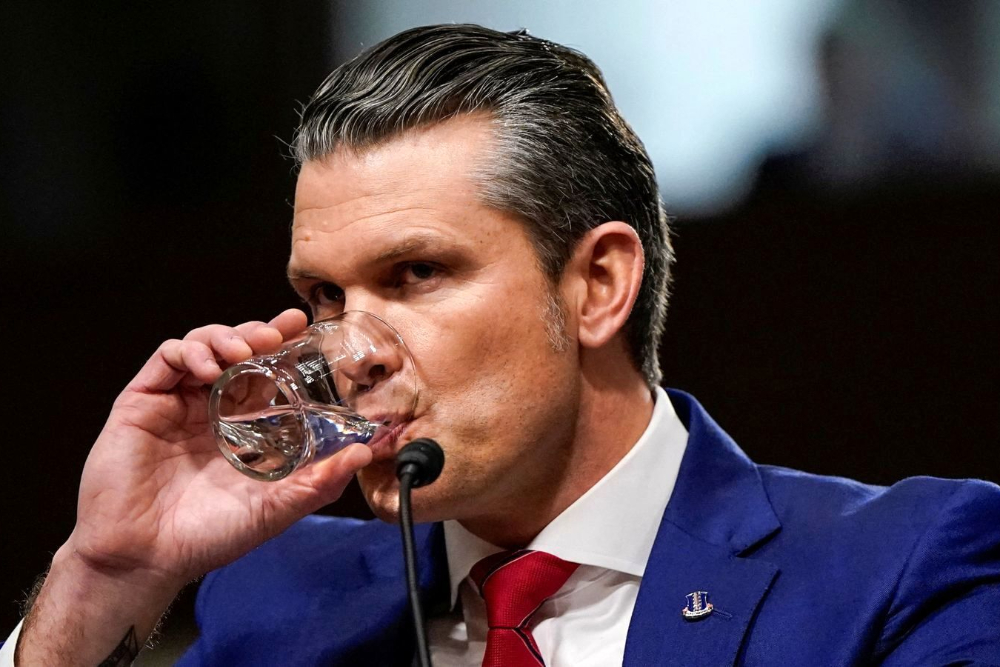 احتمال قربانی‌شدن «هگست» در بازی‌های سیاسی و نظامی آمریکا