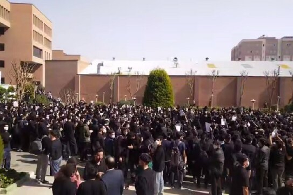 دانشگاه‌های شریف و بهشتی برای برخی دانشجویان اخطار انضباطی صادر کردند