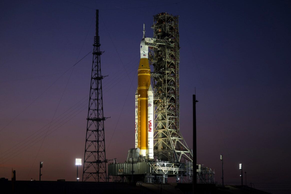 سفر ناسا  به ماه به‌تعویق افتاد