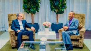 Iran-US negotiators take break after three hours of talks in Geneva, talks to resume