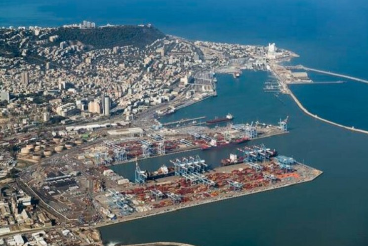 Fire breaks out at Haifa oil refinery after Iran attack