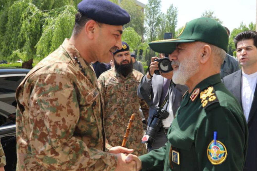 تأکید پاکستان بر ادامه تلاش‌ها برای پایان جنگ؛ ایران آماده دفاع همه‌جانبه