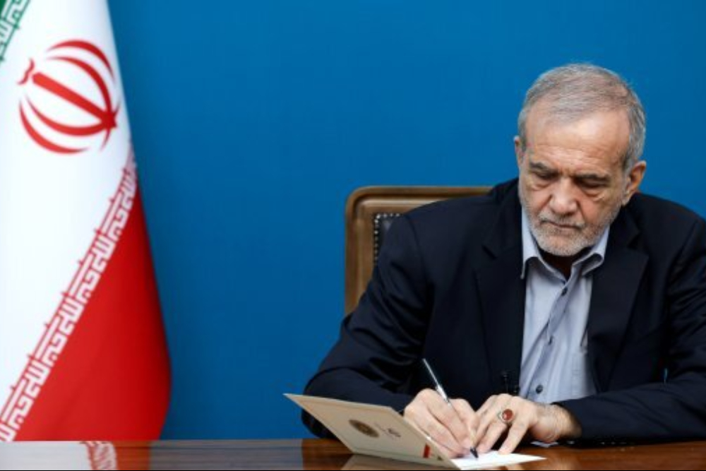 پزشکیان: خون دختران شهید میناب پایمال نخواهد شد