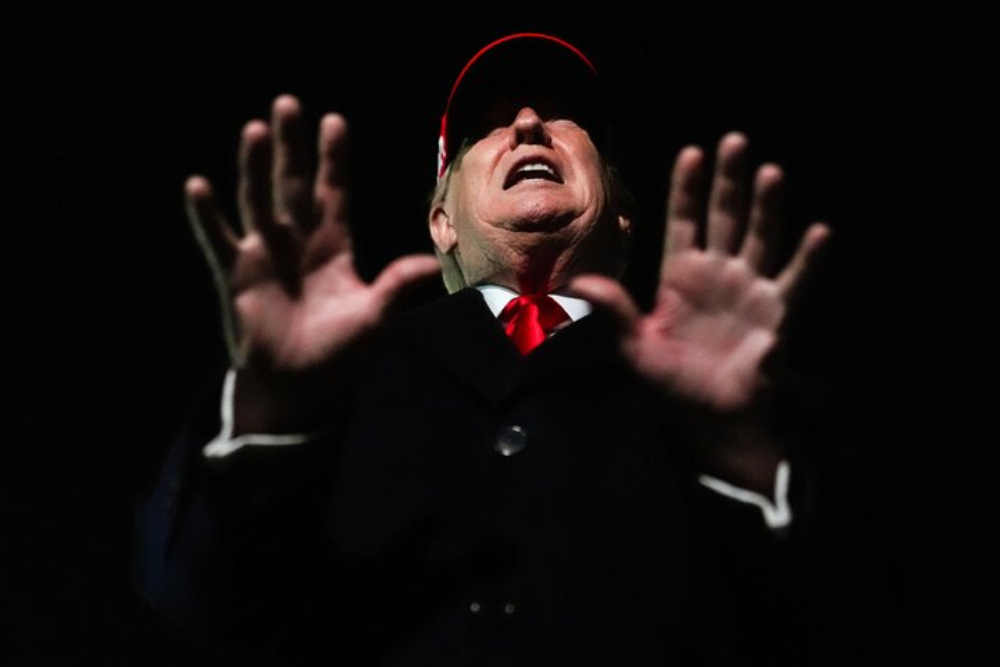 پایگاه آمریکایی: «آزادی مردم ایران» توجیه اقدامات سیاسی و نظامی واشنگتن است